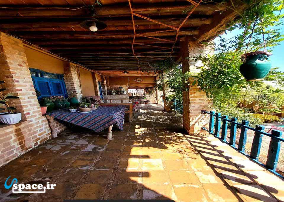 محوطه اقامتگاه سنتی خان بزرگ - شاهرود - روستای ابر